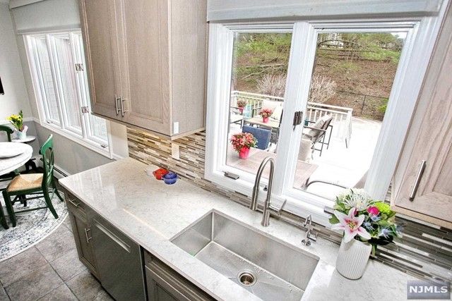51 Burnwood Lane, Upper Saddle River, NJ 07458