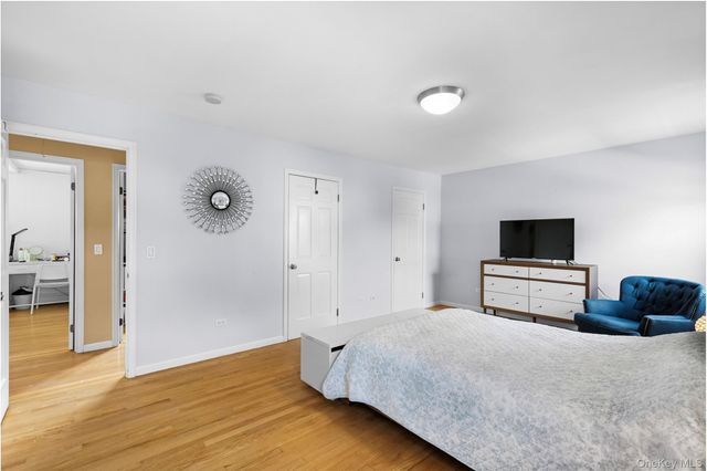 33 Johnson Road, Scarsdale, NY 10583