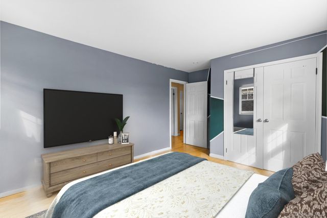 33 Johnson Road, Scarsdale, NY 10583