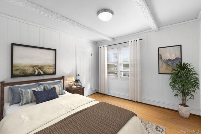 33 Johnson Road, Scarsdale, NY 10583