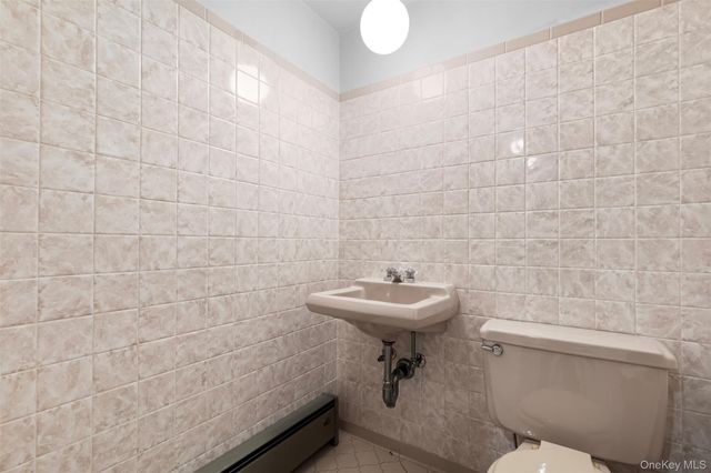 33 Johnson Road, Scarsdale, NY 10583