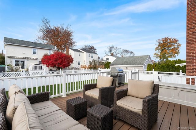 33 Johnson Road, Scarsdale, NY 10583