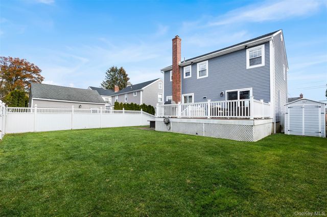 33 Johnson Road, Scarsdale, NY 10583