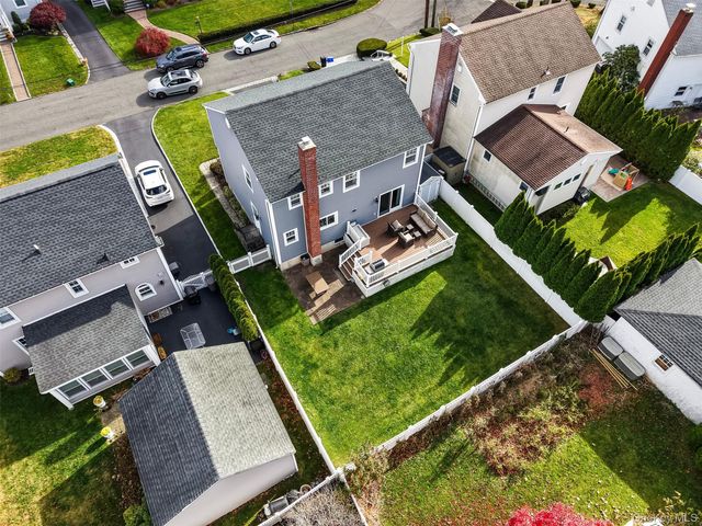 33 Johnson Road, Scarsdale, NY 10583