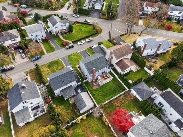 33 Johnson Road, Scarsdale, NY 10583