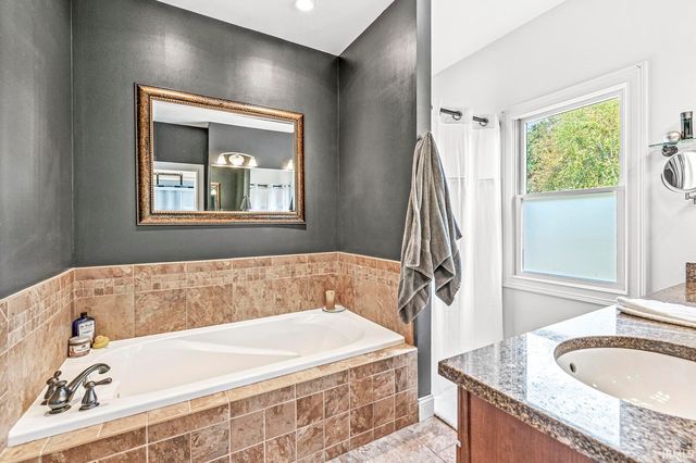 51542 Copperfield Ridge, Granger, IN 46530