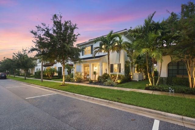 13346 Machiavelli Way, Palm Beach Gardens, FL 33418