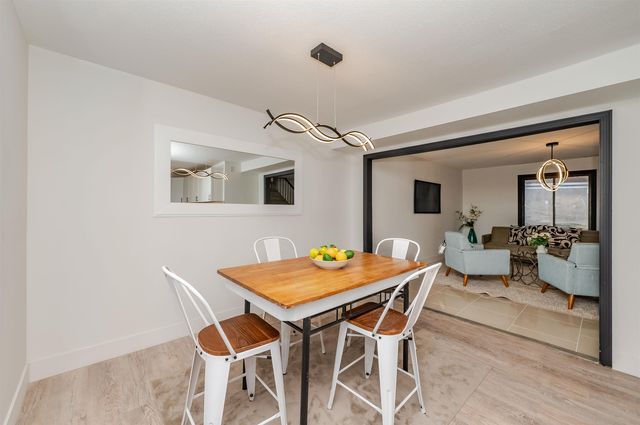 145 Canterbury Lane, Londonderry, NH 03053