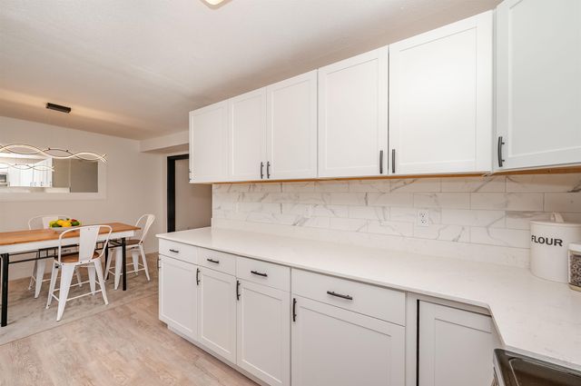 145 Canterbury Lane, Londonderry, NH 03053