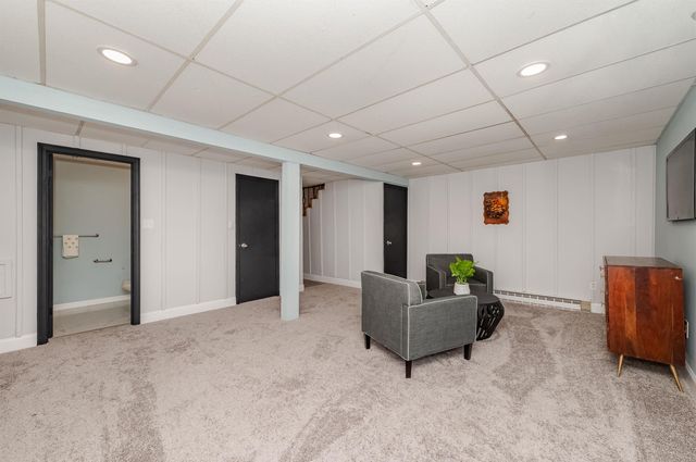 145 Canterbury Lane, Londonderry, NH 03053