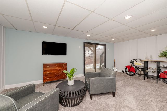 145 Canterbury Lane, Londonderry, NH 03053