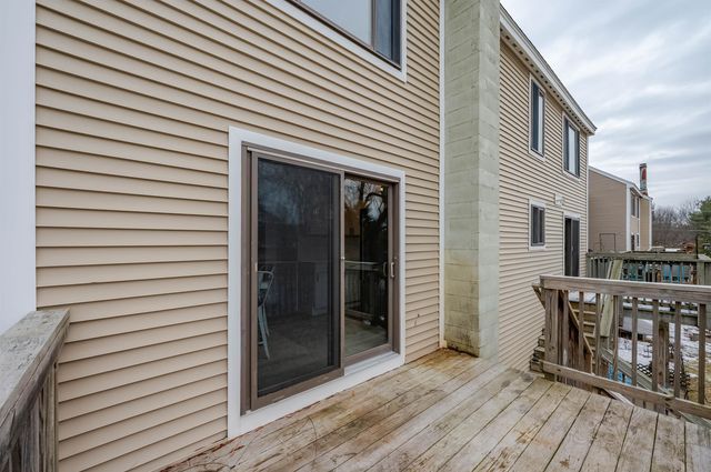 145 Canterbury Lane, Londonderry, NH 03053