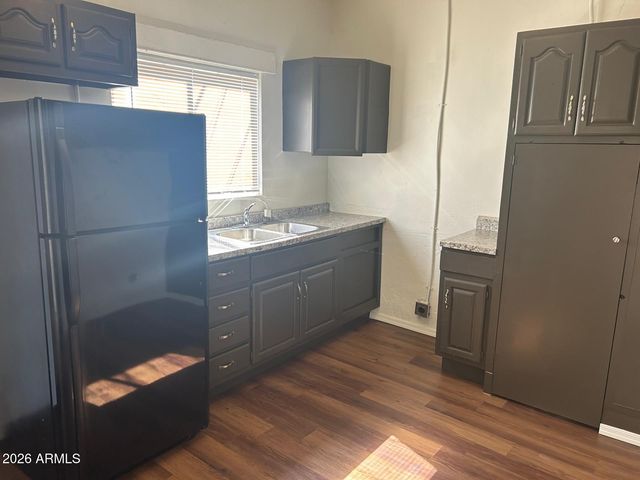 2013 W ADAMS Street, Phoenix, AZ 85009