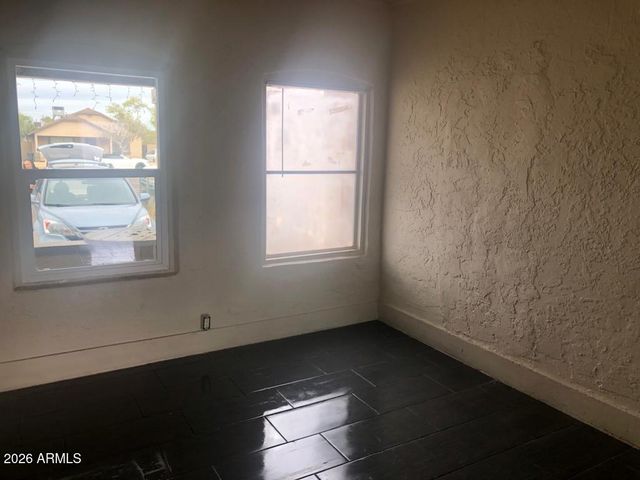 2013 W ADAMS Street, Phoenix, AZ 85009