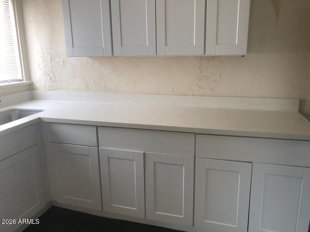 2013 W ADAMS Street, Phoenix, AZ 85009