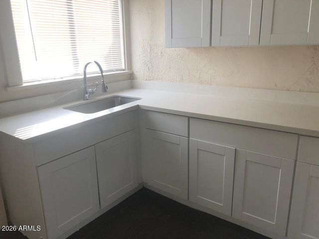 2013 W ADAMS Street, Phoenix, AZ 85009