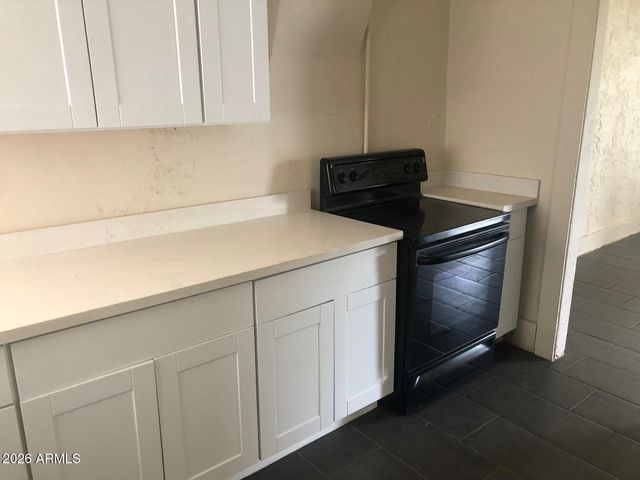 2013 W ADAMS Street, Phoenix, AZ 85009