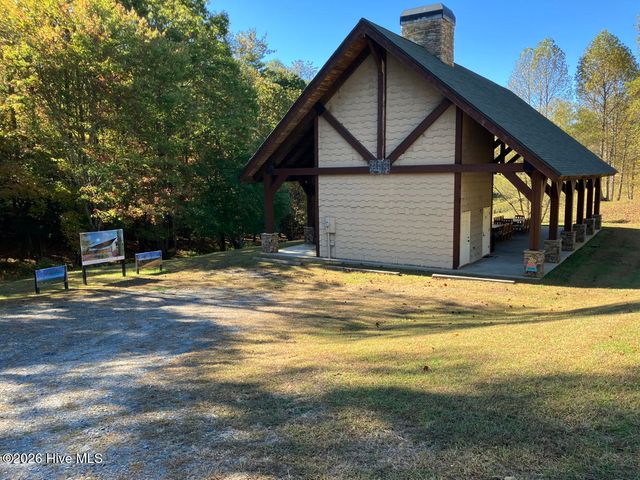 9 Yellow Maple Drive, Murphy, NC 28906