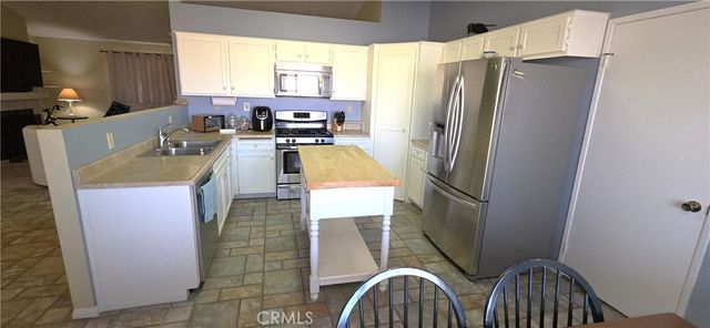 14307 Tonikan, Apple Valley, CA 92307