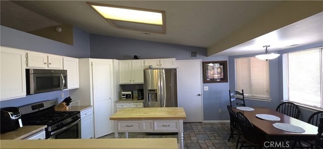 14307 Tonikan, Apple Valley, CA 92307