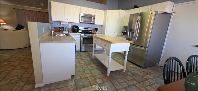 14307 Tonikan, Apple Valley, CA 92307