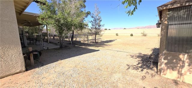 14307 Tonikan, Apple Valley, CA 92307