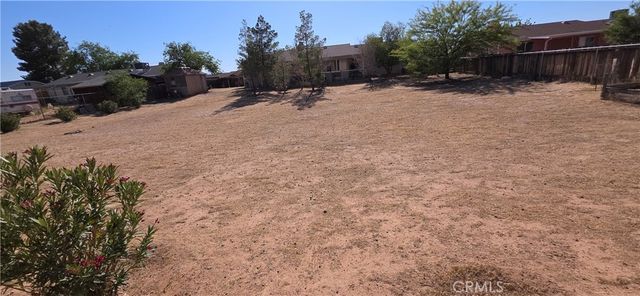 14307 Tonikan, Apple Valley, CA 92307
