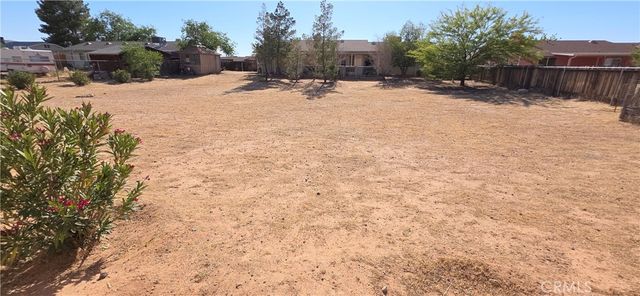 14307 Tonikan, Apple Valley, CA 92307