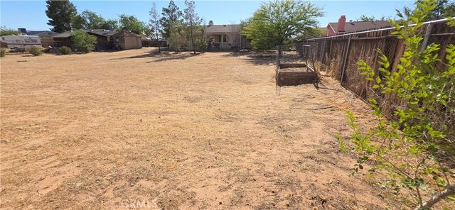 14307 Tonikan, Apple Valley, CA 92307