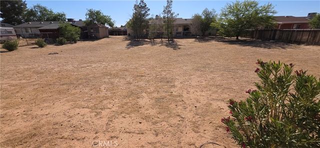 14307 Tonikan, Apple Valley, CA 92307