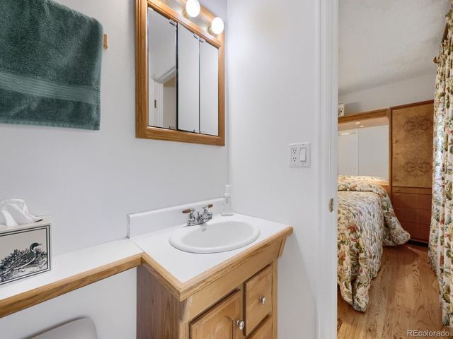 2175 S Flower St, Lakewood, CO 80227