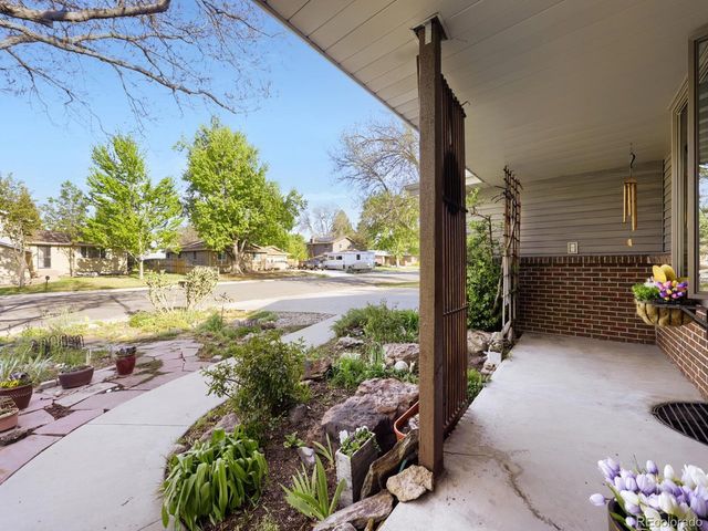 2175 S Flower St, Lakewood, CO 80227