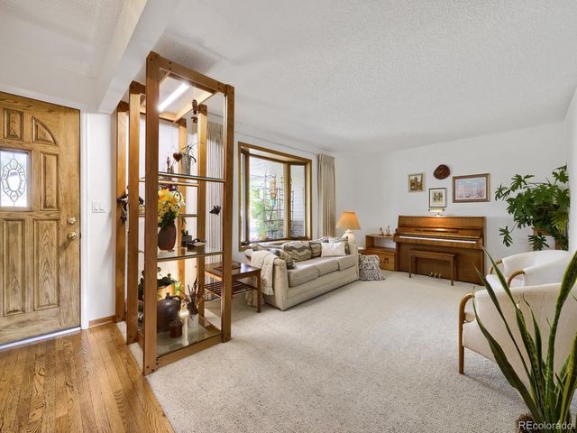 2175 S Flower St, Lakewood, CO 80227