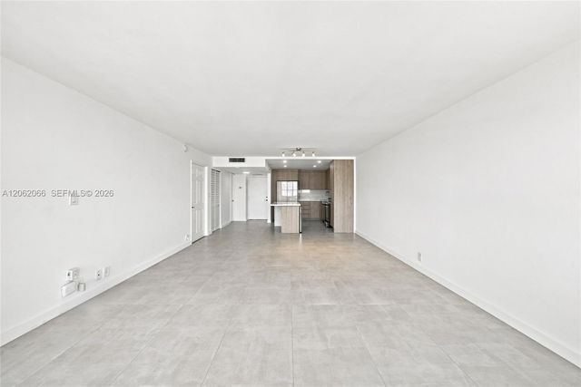 1901 Brickell Ave B2402, Miami, FL 33129