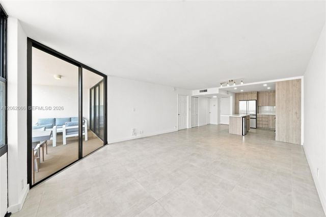 1901 Brickell Ave B2402, Miami, FL 33129