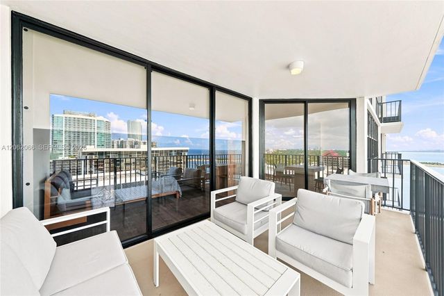 1901 Brickell Ave B2402, Miami, FL 33129