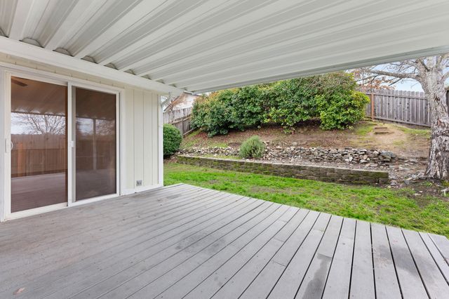 185 Independence Drive, Grants Pass, OR 97527