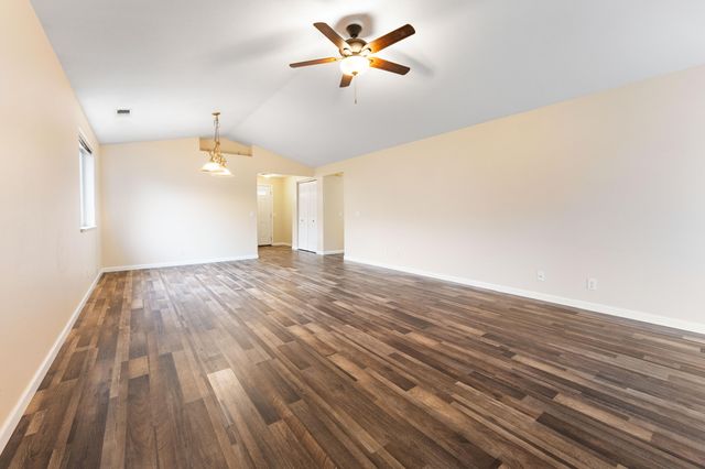 185 Independence Drive, Grants Pass, OR 97527