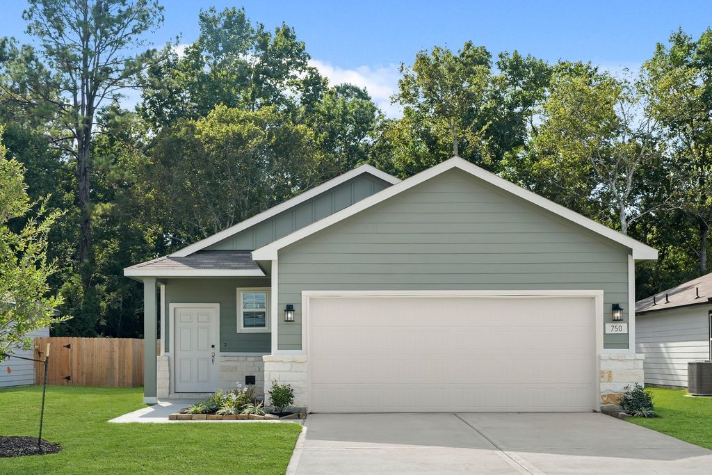 750 Westpointe Drive, Dayton, TX 77535