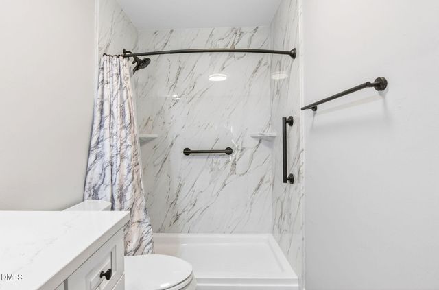 4120 Sedgewood Drive 201, Raleigh, NC 27612