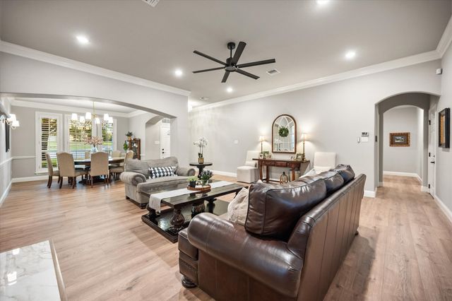 2129 Woodland Hills Lane, Weatherford, TX 76087