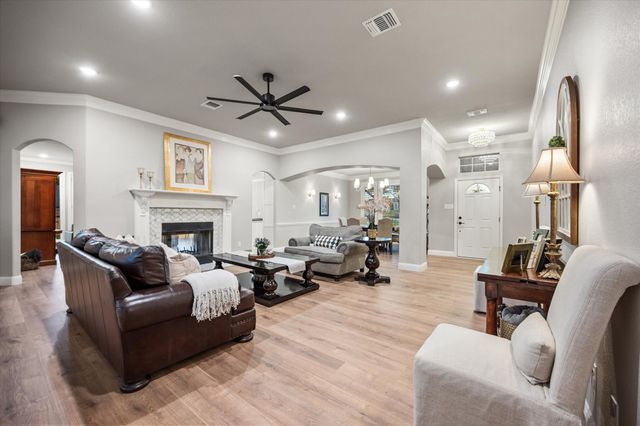 2129 Woodland Hills Lane, Weatherford, TX 76087