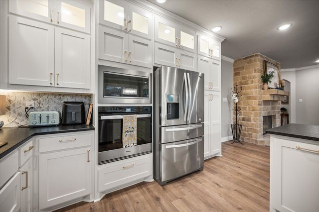 2129 Woodland Hills Lane, Weatherford, TX 76087