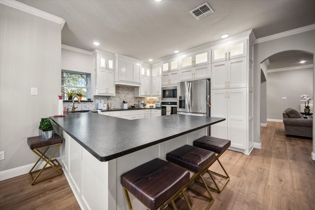 2129 Woodland Hills Lane, Weatherford, TX 76087