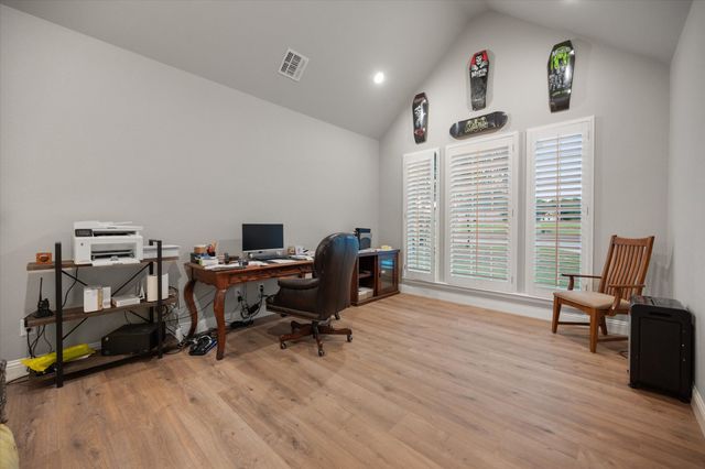 2129 Woodland Hills Lane, Weatherford, TX 76087