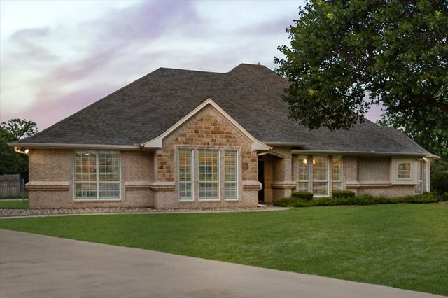 2129 Woodland Hills Lane, Weatherford, TX 76087