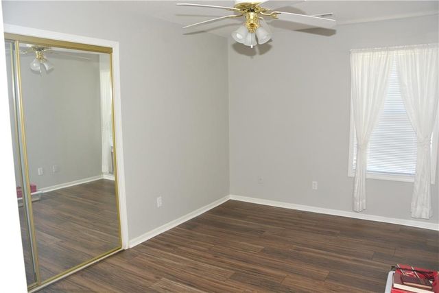 901 NW North Ridge Court, Blue Springs, MO 64015
