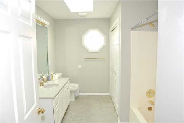 901 NW North Ridge Court, Blue Springs, MO 64015