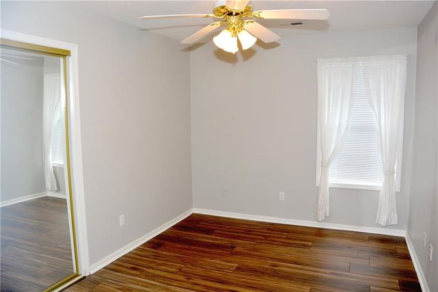 901 NW North Ridge Court, Blue Springs, MO 64015