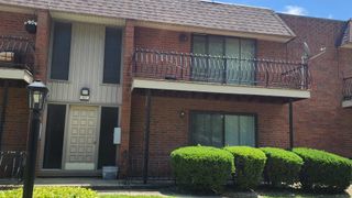 627 N Carroll Parkway 105, Glenwood, IL 60425